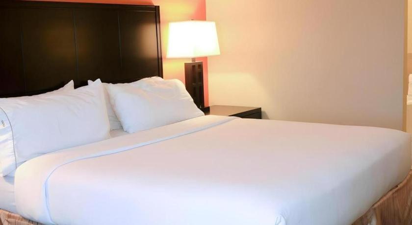 Holiday Inn Express Hotel & Suites Grand Island By Ihg Экстерьер фото