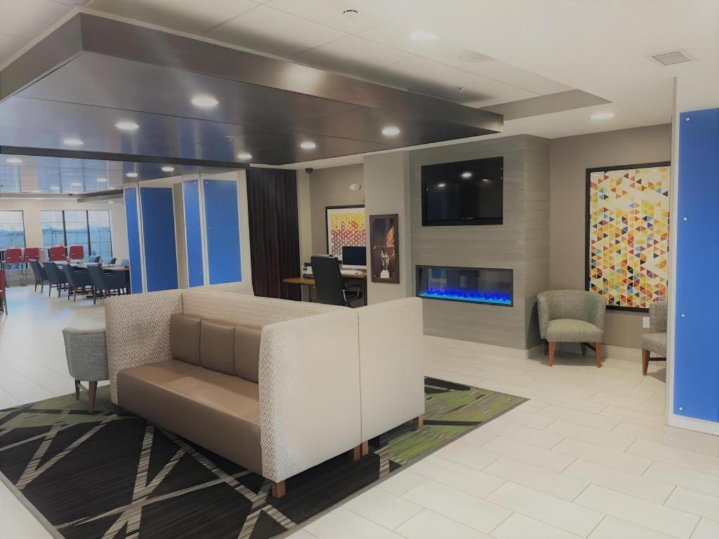 Holiday Inn Express Hotel & Suites Grand Island By Ihg Экстерьер фото