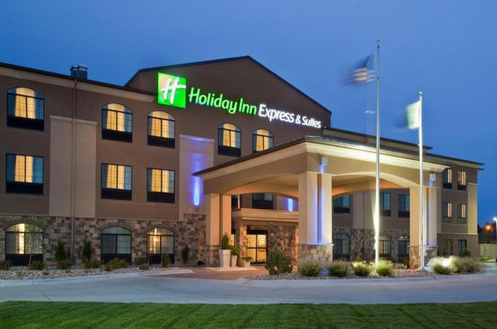 Holiday Inn Express Hotel & Suites Grand Island By Ihg Экстерьер фото